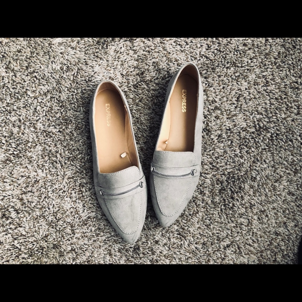 Grey Pointed Flats